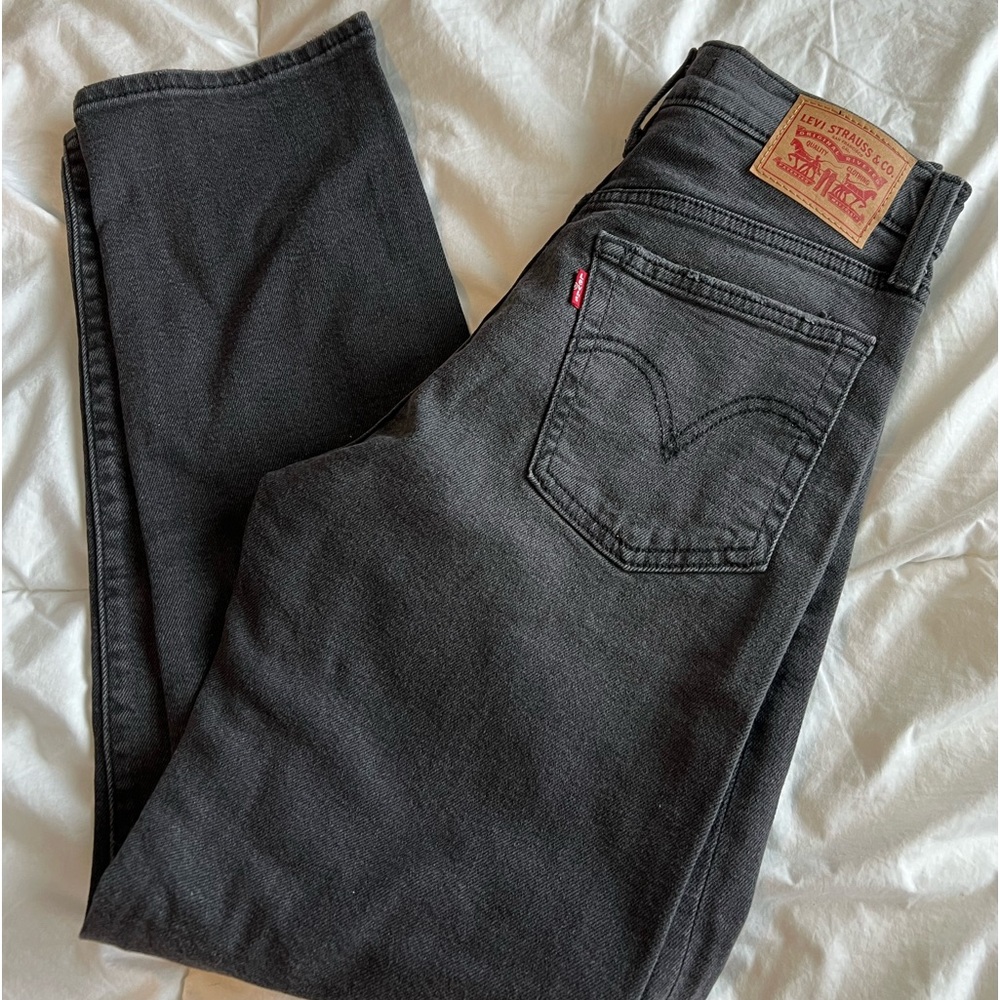 LEVI’S